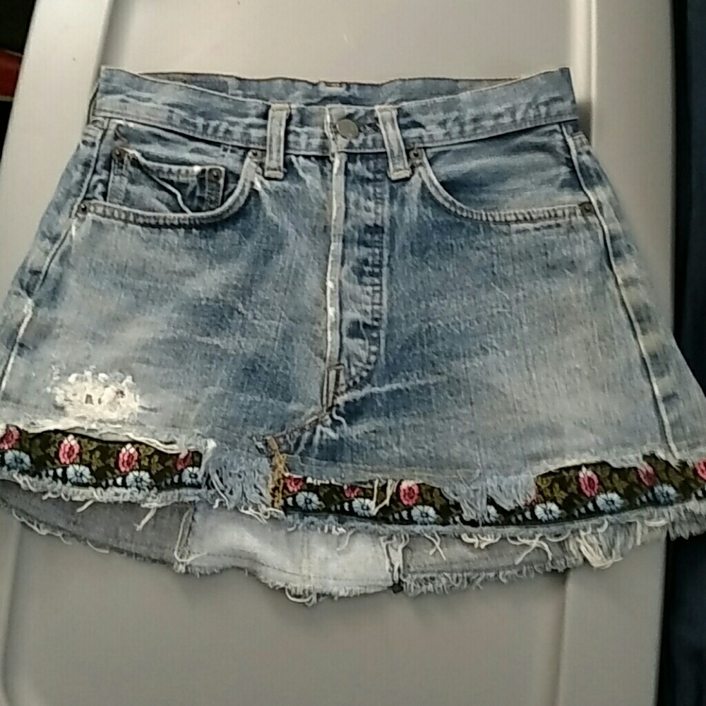 SOLD Vintage Levi's 501 Button Fly Skirt SZ 30 - Picture 1 of 8